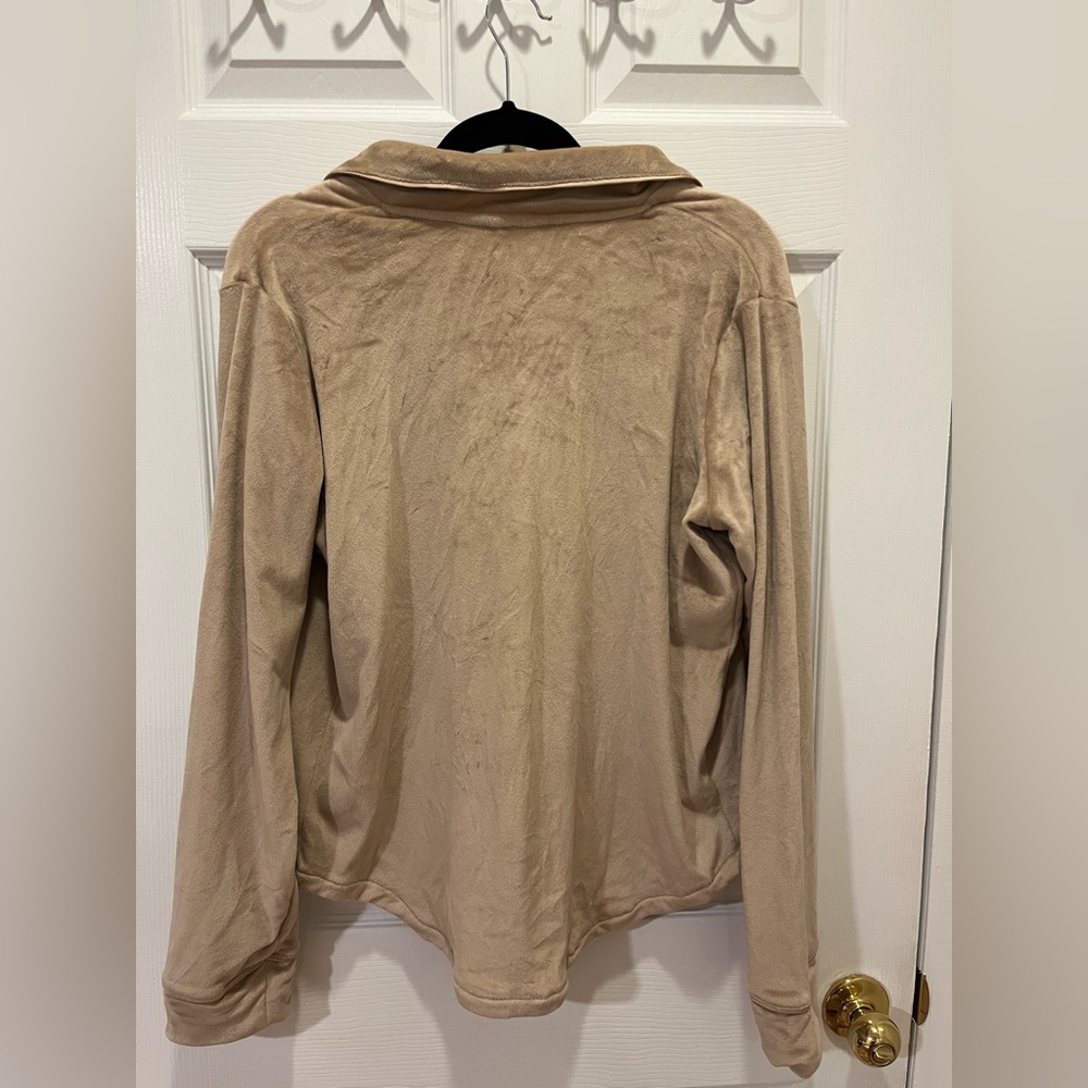 SKIMS Velour Button Top NWT Size small - Picture 2 of 4